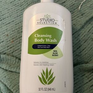 Studio Selection Cleansing Body Wash With Aloe